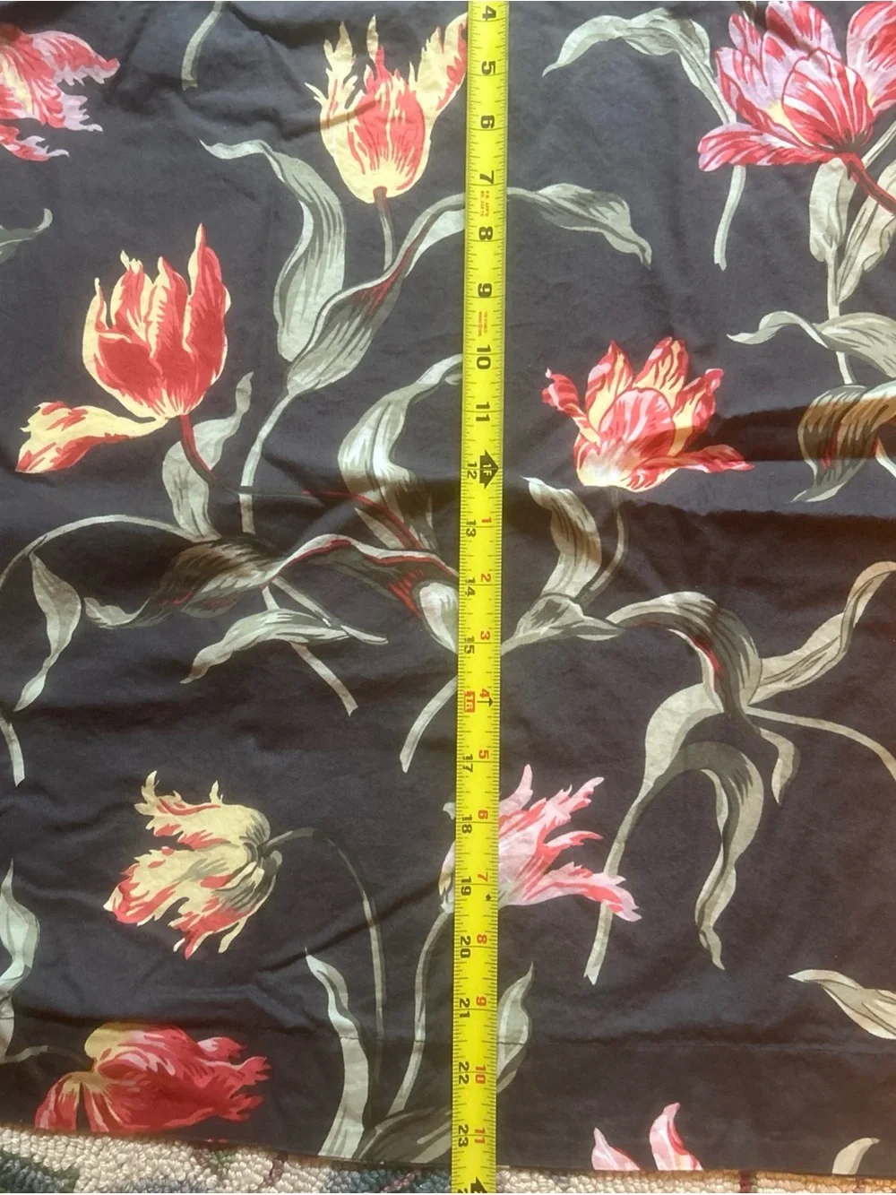 IKEA Full/Queen Duvet Cover&  Pillow Shams Floral Botanical Black 86x86. Good